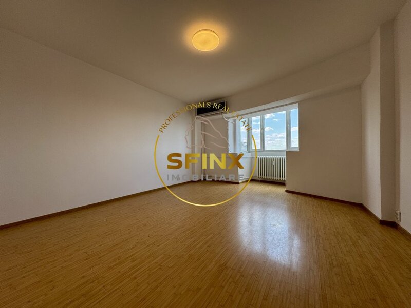 Decebal Apartament cu 3 camere 85 mp, 150 mp terasa cu acces direct si unic