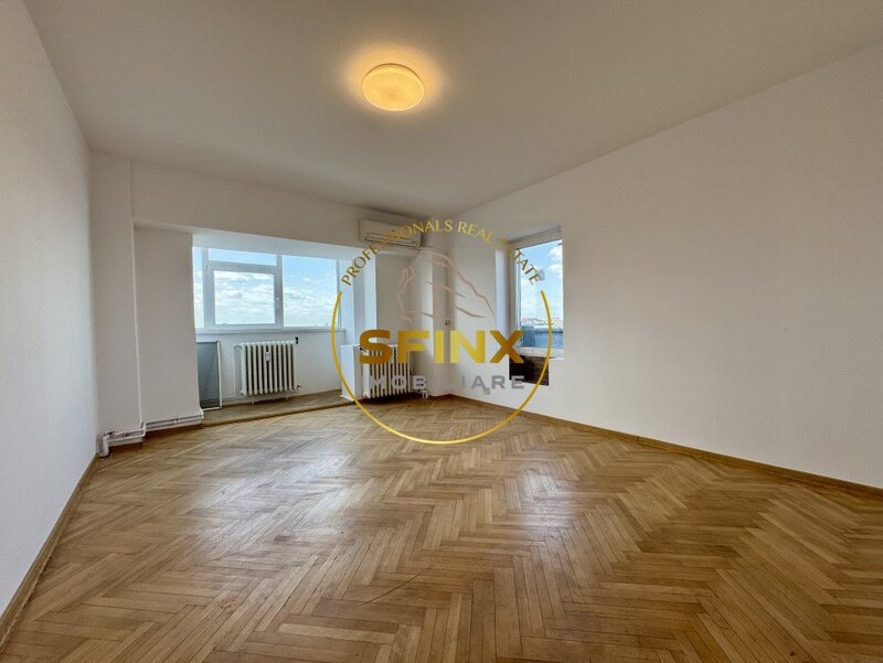Decebal Apartament cu 3 camere 85 mp, 150 mp terasa cu acces direct si unic