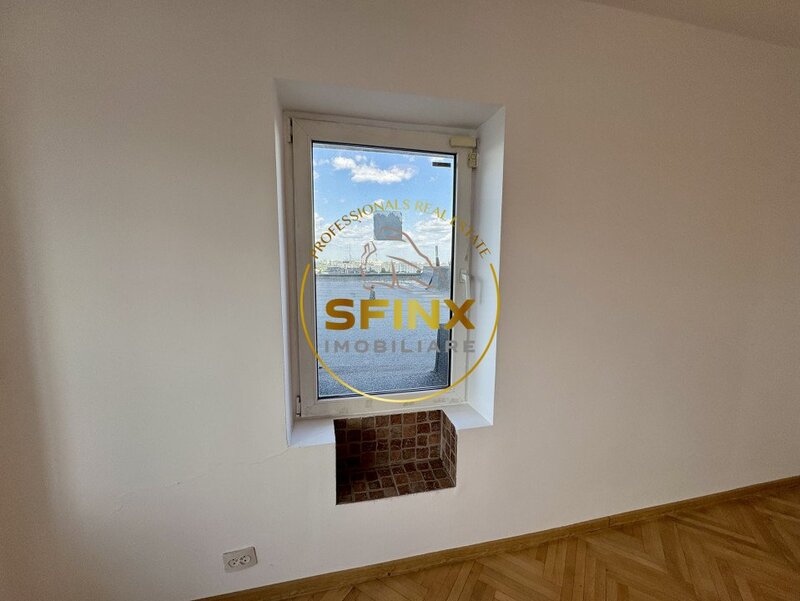 Decebal Apartament cu 3 camere 85 mp, 150 mp terasa cu acces direct si unic