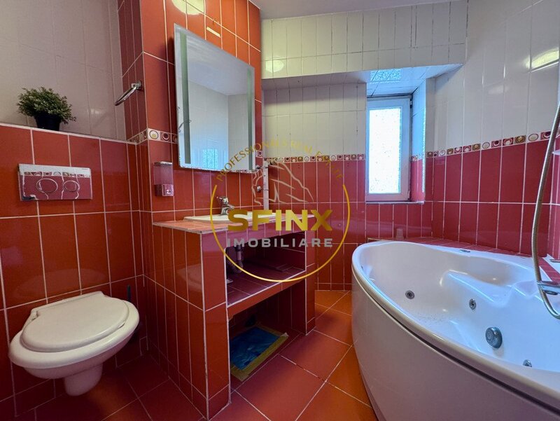 Decebal Apartament cu 3 camere 85 mp, 150 mp terasa cu acces direct si unic